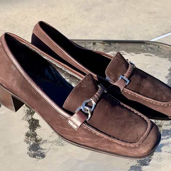 AEROSOLES Brown Suede Loafer with 2” Heel Size 8.5 - Picture 3 of 5